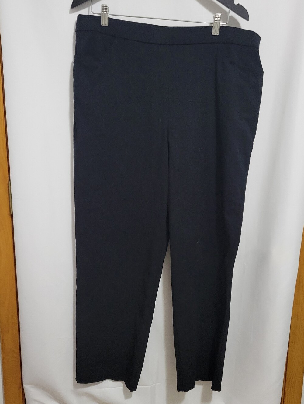 Alfred Dunner Black Pull-On Straight-Leg Pants-Rayon Blend, Size 16